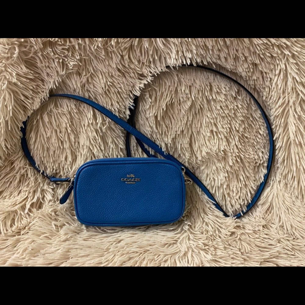 Crossbody Pebbled Leather Crossbody Bag- Silver/Peacock